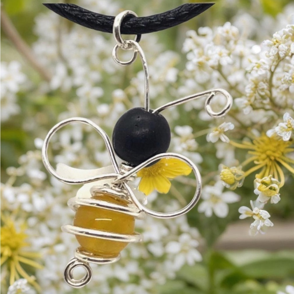 Elegant Silver and Yellow Bee Pendant Necklace - Picture 2 of 8